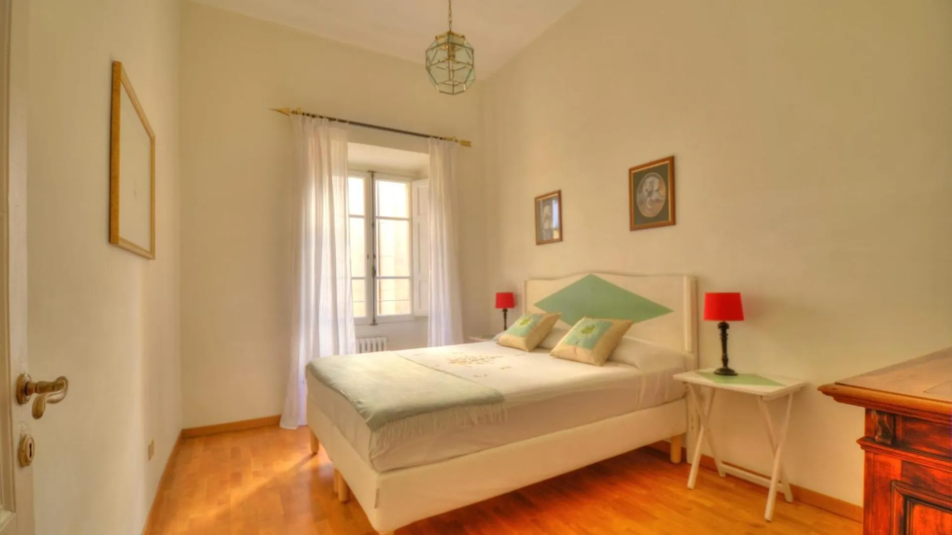 Via Veneto Cosy House location